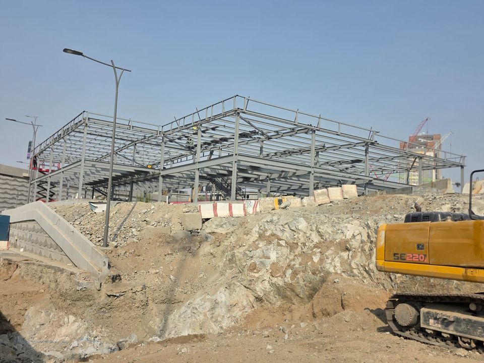 Steel frame of an office hangar under erection
