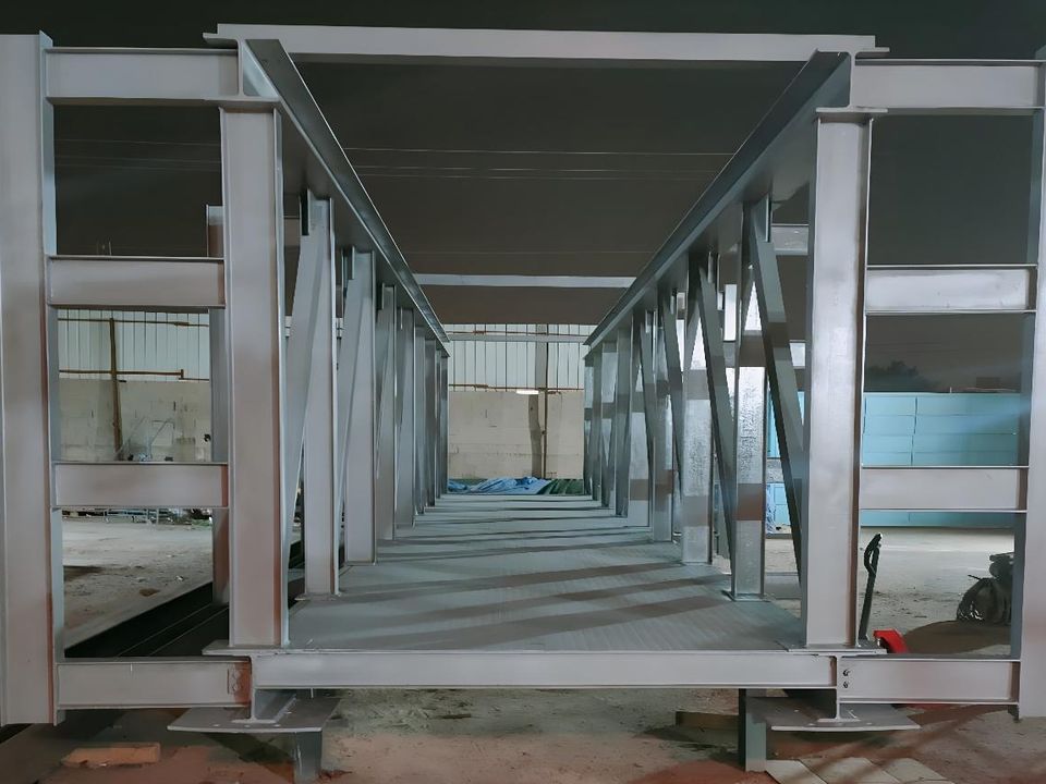 Steel gangway structure loaded on a trailer